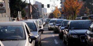 Auto, da ministri Ue ok a stop motori termici da 2035, Italia si astiene