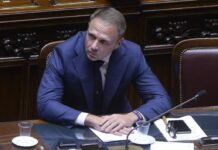 Il Governo vieta il cibo sintetico