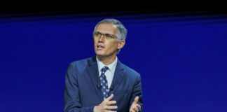 Stellantis, Tavares “Su transizione elettrica serve pragmatismo”