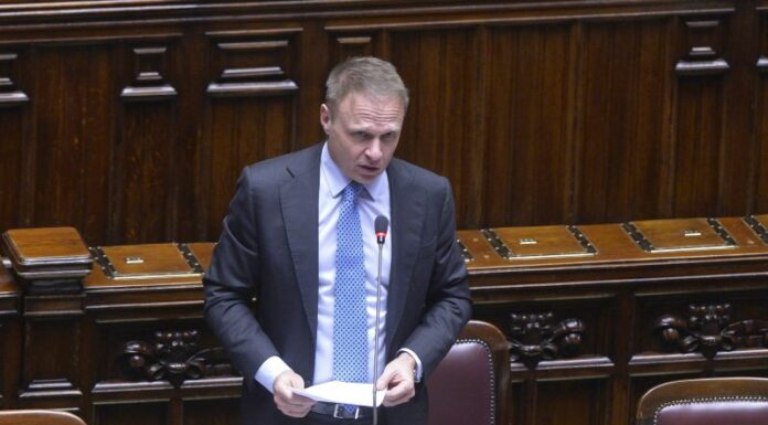 Lollobrigida “No a cibo sintetico per salvaguardare salute e civiltà”