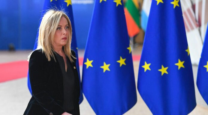 Migranti, Meloni “Convincerò l’Ue, no all’ideologia della resa”