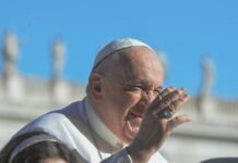 Papa, previste per domani le dimissioni dal Gemelli