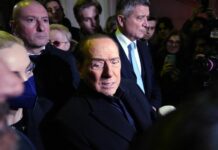 Berlusconi dimesso dall’ospedale San Raffaele