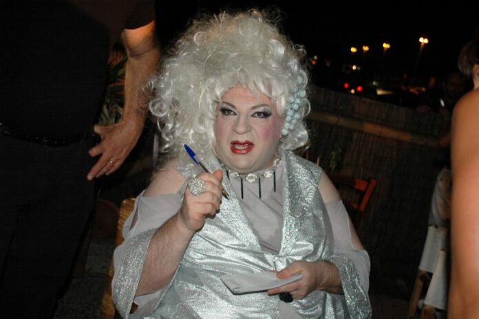 MAURO CORUZZI IN ARTE PLATINETTE TORRE DEL LAGO MISS TRANS 2005