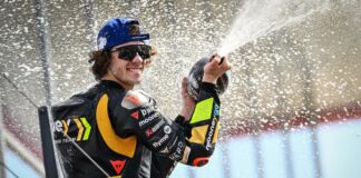 Bezzecchi vince in Argentina e guida Mondiale, tripletta Ducati