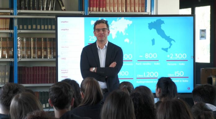 Amplifon Italia, fa tappa a Modena il roadshow per i giovani