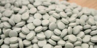 Farmaci, nel 2021 uso antibiotici in lieve calo ma 24% inappropriato