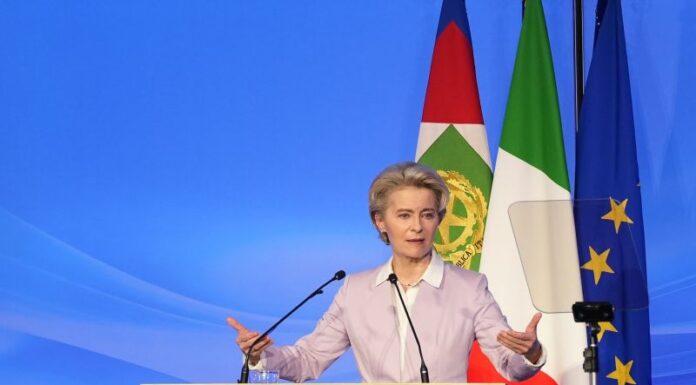 Ucraina, Von Der Leyen “Cina influenzi la Russia per soluzione di pace”