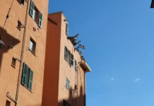 Genova, crolla parte di un palazzo. 25 sfollati