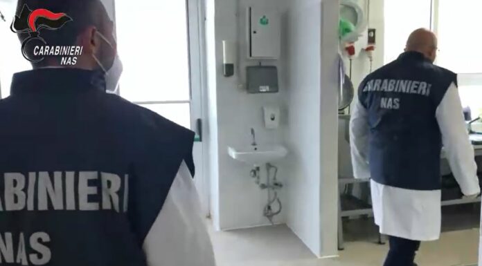 Escrementi e blatte nelle mense ospedaliere, i Nas chiudono 7 cucine