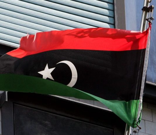 Elicottero da soccorso precipita in una base militare in Libia, almeno 5 morti