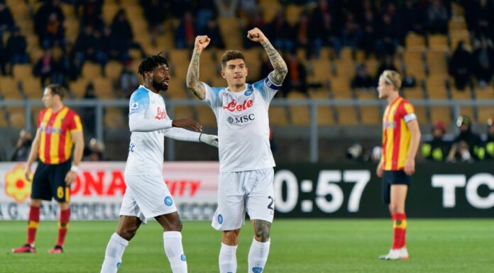 Il Napoli rialza la testa e vince a Lecce 2-1