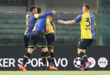 Il Verona ribalta il Sassuolo e resta in corsa per la salvezza