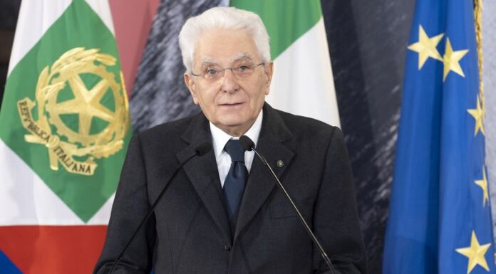 Mattarella “Polizia di Stato interpreta principi della Costituzione”