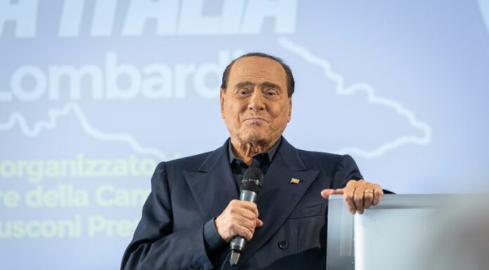 Per Berlusconi notte tranquilla e situazione stabile