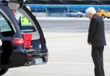 Atterrato a Ciampino l’aereo con la salma di Parini