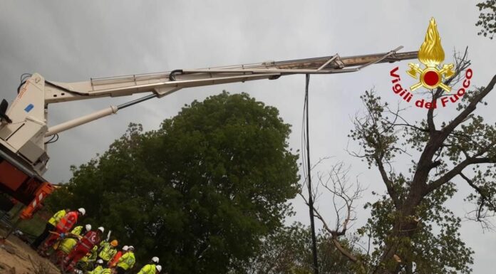 Cede piattaforma, due operai morti e un ferito grave nel milanese