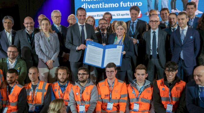 Lavoro, nasce Distretto Italia per formare 10 mila giovani