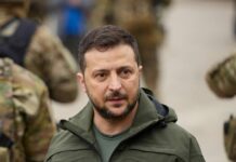 Zelensky “Celebriamo la Pasqua con una fede incrollabile nella vittoria”