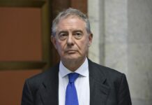 Urso firma decreto per area di crisi complessa di Melfi, stanziati 20 milioni