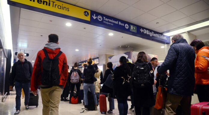 Deraglia un treno merci, disagi e ritardi da Nord a Sud