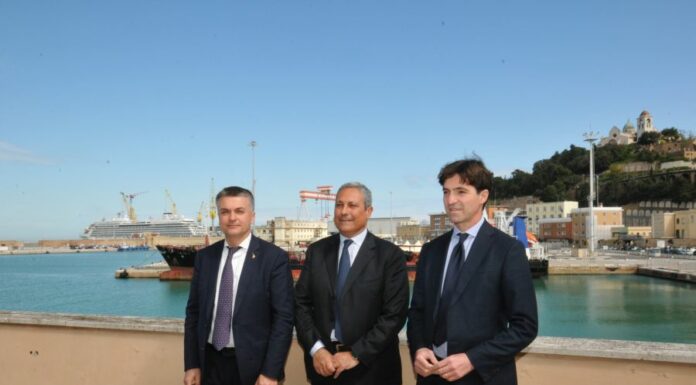 Bignami e Rixi al Polo Intermodale con Acquaroli “Marche centrali nell’Adriatico per i traffici verso est”