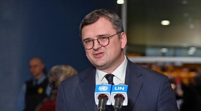 Ucraina, Kuleba all’Ue “Servono armi, no scorciatoie”