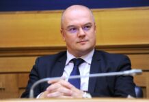 Borghi lascia il Pd e passa a Iv “Con Schlein partito massimalista”