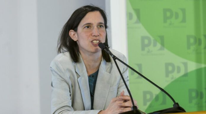 Def, Schlein “O sciatteria o prova conclamata divisioni maggioranza”