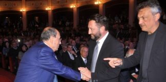 Cancelleri, Pellegrino: “Attacchi al limite della volgarità”. Razza “Istituzioni al di sopra delle appartenenze”