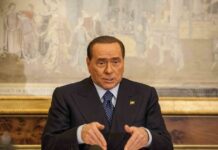 Berlusconi, il bollettino medico: ha un’infezione polmonare. Da tempo malato di leucemia