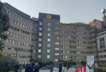Berlusconi stabile, curato con antibiotici e chemioterapia