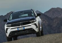 Opel Grandland GSe, potenza e sostenibilità