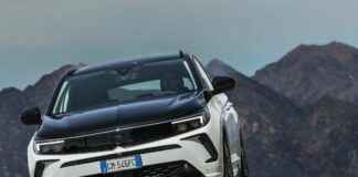 Opel Grandland GSe, potenza e sostenibilità