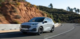 Debutta la nuova Ford Kuga Graphite Tech Edition