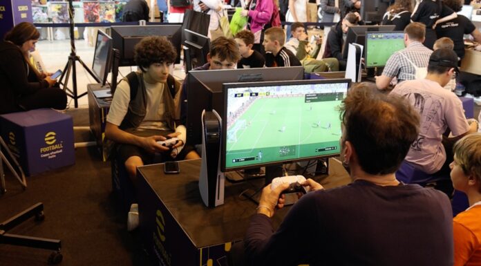 Open Fiber, al Comicon la fibra per la Coppa eFootball Italia