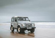 Land Rover Classic rivela la Defender Works V8 Islay Edition