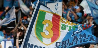 Notte di festa a Napoli ma c’è anche un morto