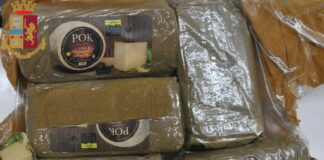 Nascondeva 2 chili di hashish sotto il letto, 28enne arrestato ad Anzio