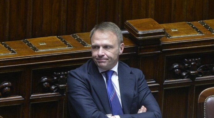 Rai, Lollobrigida “Nessuno sta costringendo Fuortes ad andarsene”