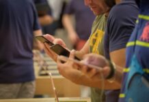 Il mercato degli smartphone è ancora in calo