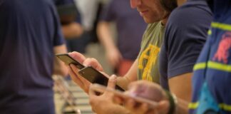 Il mercato degli smartphone è ancora in calo