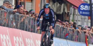 Paret-Peintre vince la 4^ tappa al Giro, Leknessund in rosa