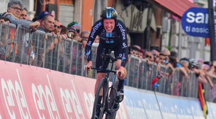 Paret-Peintre vince la 4^ tappa al Giro, Leknessund in rosa
