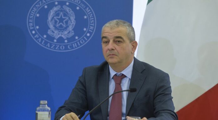 Riforme, Fazzolari “Non vogliamo depotenziare ruolo Capo dello Stato”