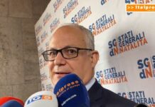 Gualtieri agli Stati Generali della Natalità “L’Italia non è un Paese per giovani”