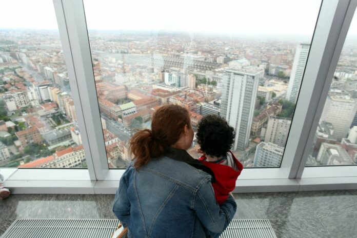 INIZIATIVA PER LA FESTA DELLA MAMMA AL 39 ESIMO PIANO DEL PALAZZO LOMBARDIA