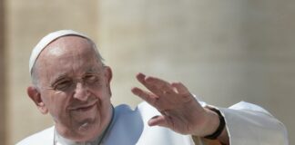 Papa “Servono politiche lungimiranti contro l’inverno demografico”