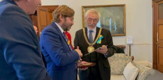 Pedini Amati a Liverpool incontra il Lord Major Roy Gladden