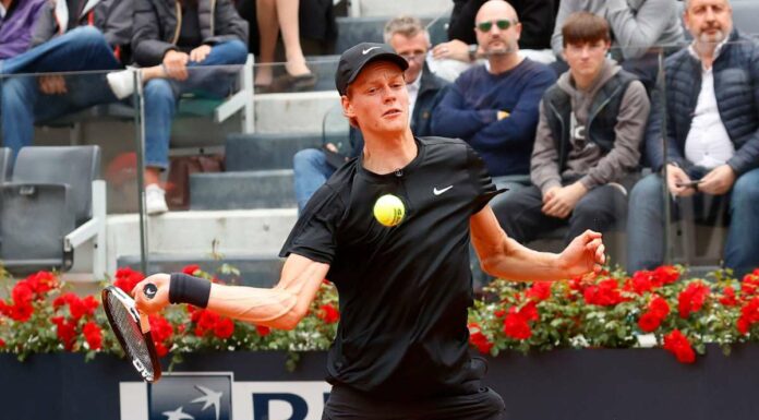 Sinner saluta il Foro agli ottavi, avanti Djokovic e Swiatek